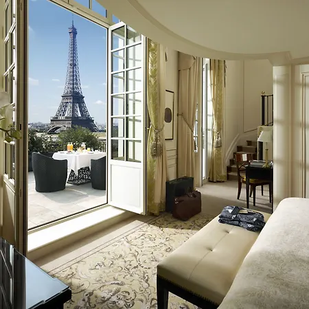 Shangri-la 5* Parigi