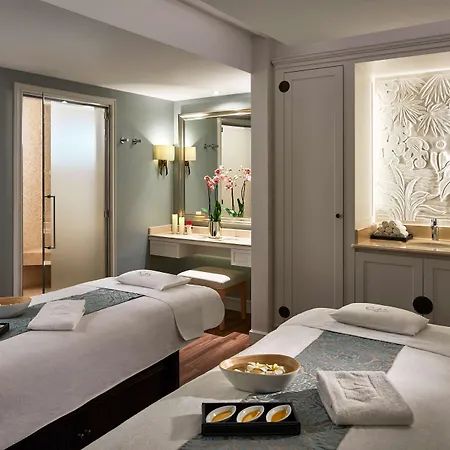 Shangri-la Hotel