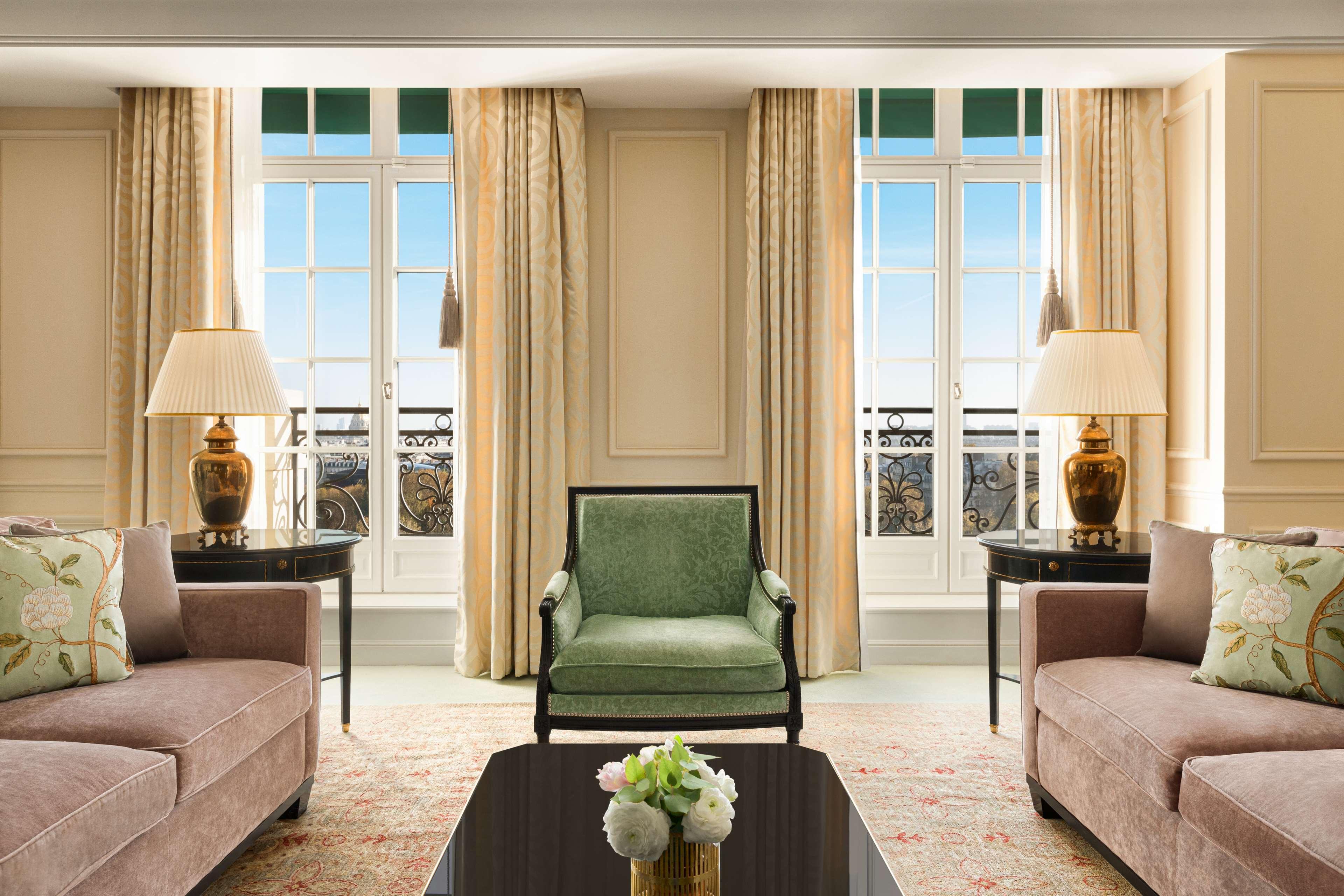 Shangri-la Hotel, 5*