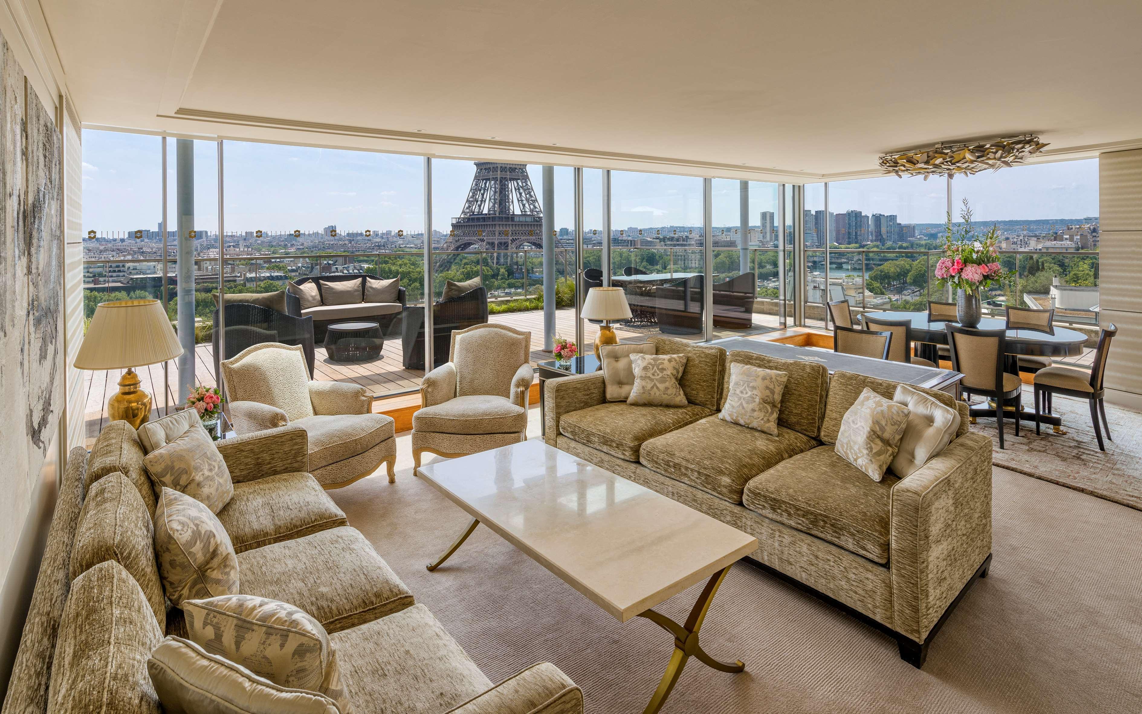 Shangri-la Hotel, 5*
