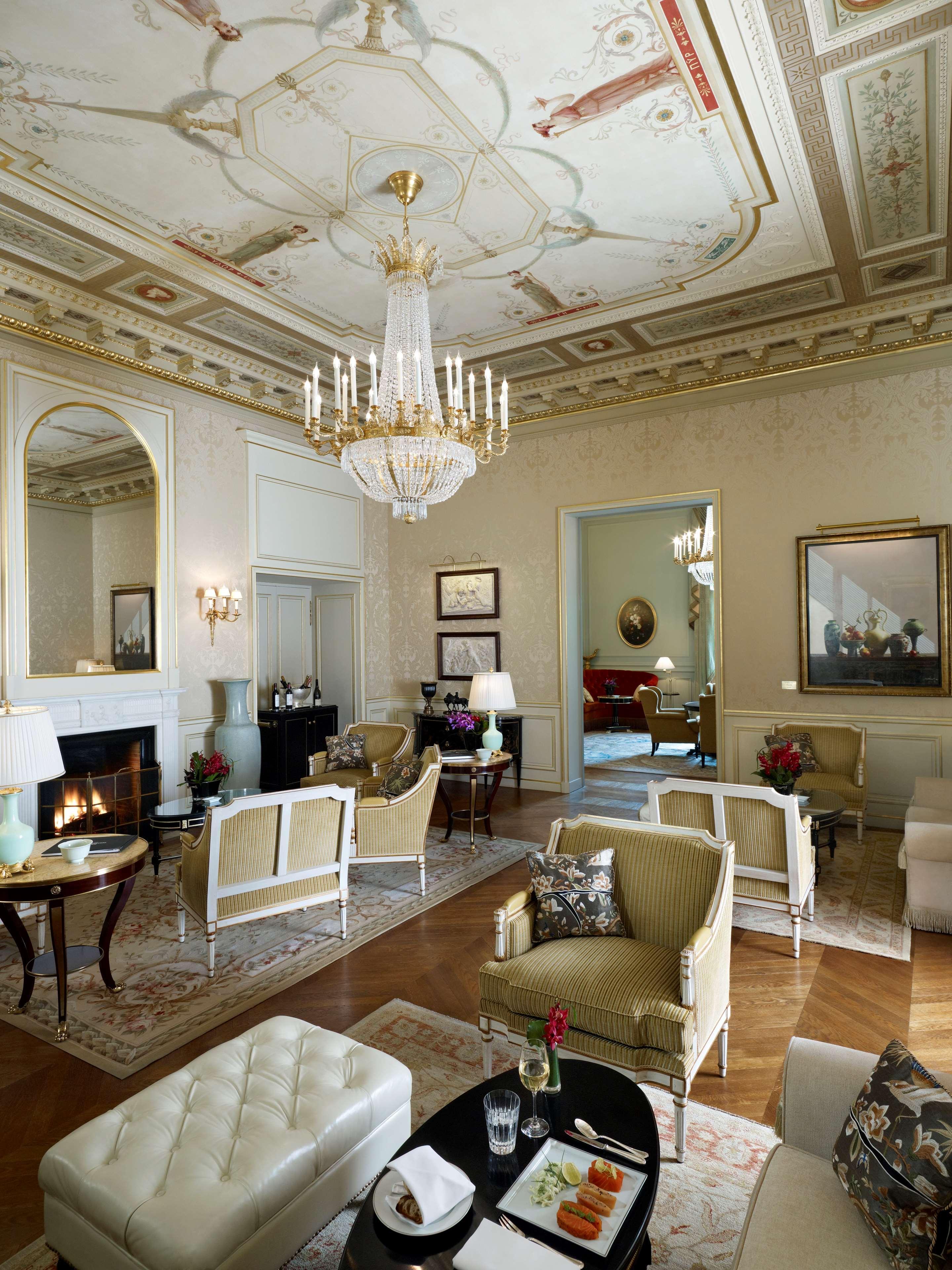 Hotel Shangri-la 5*