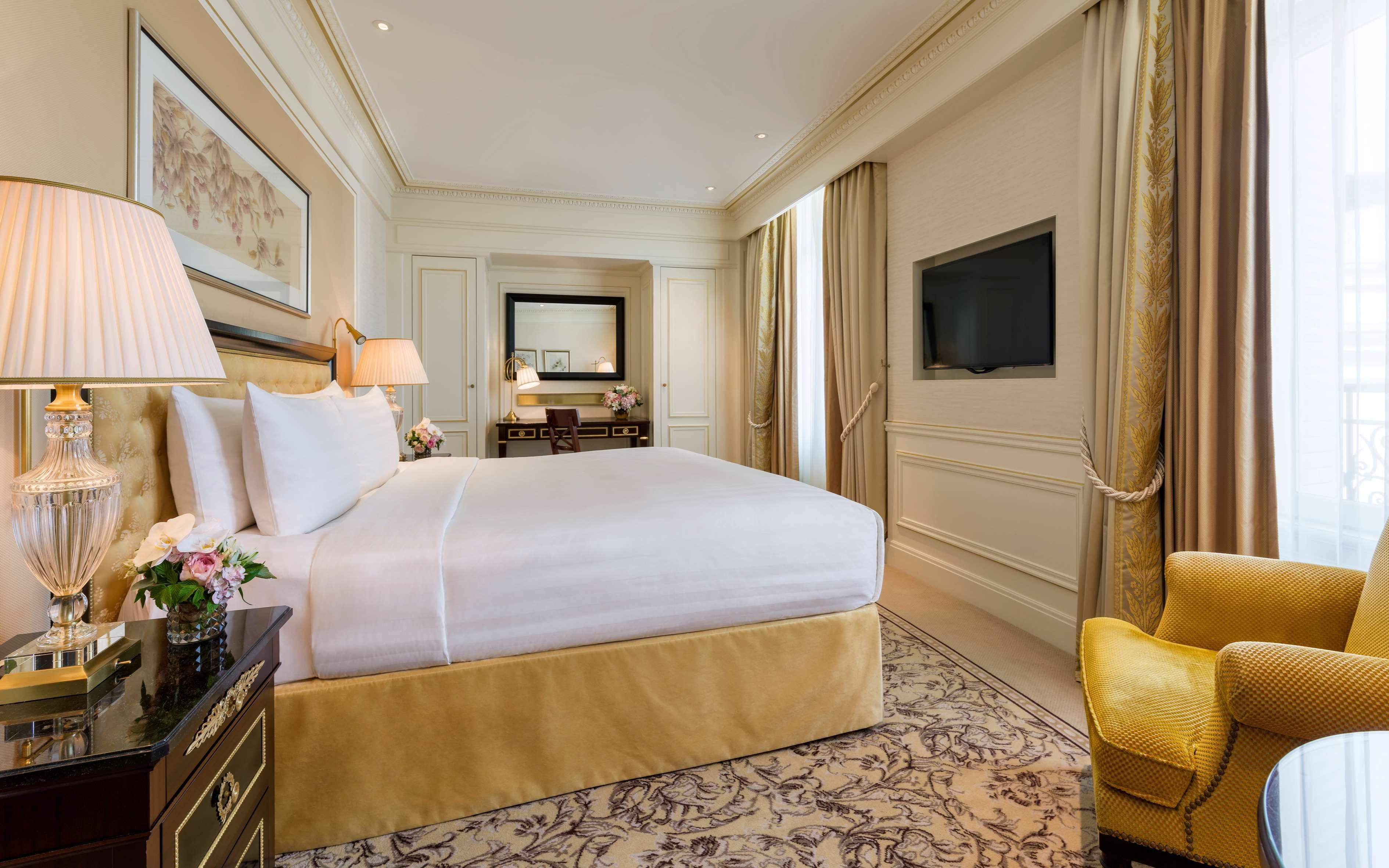 Hotel Shangri-la Hotel,