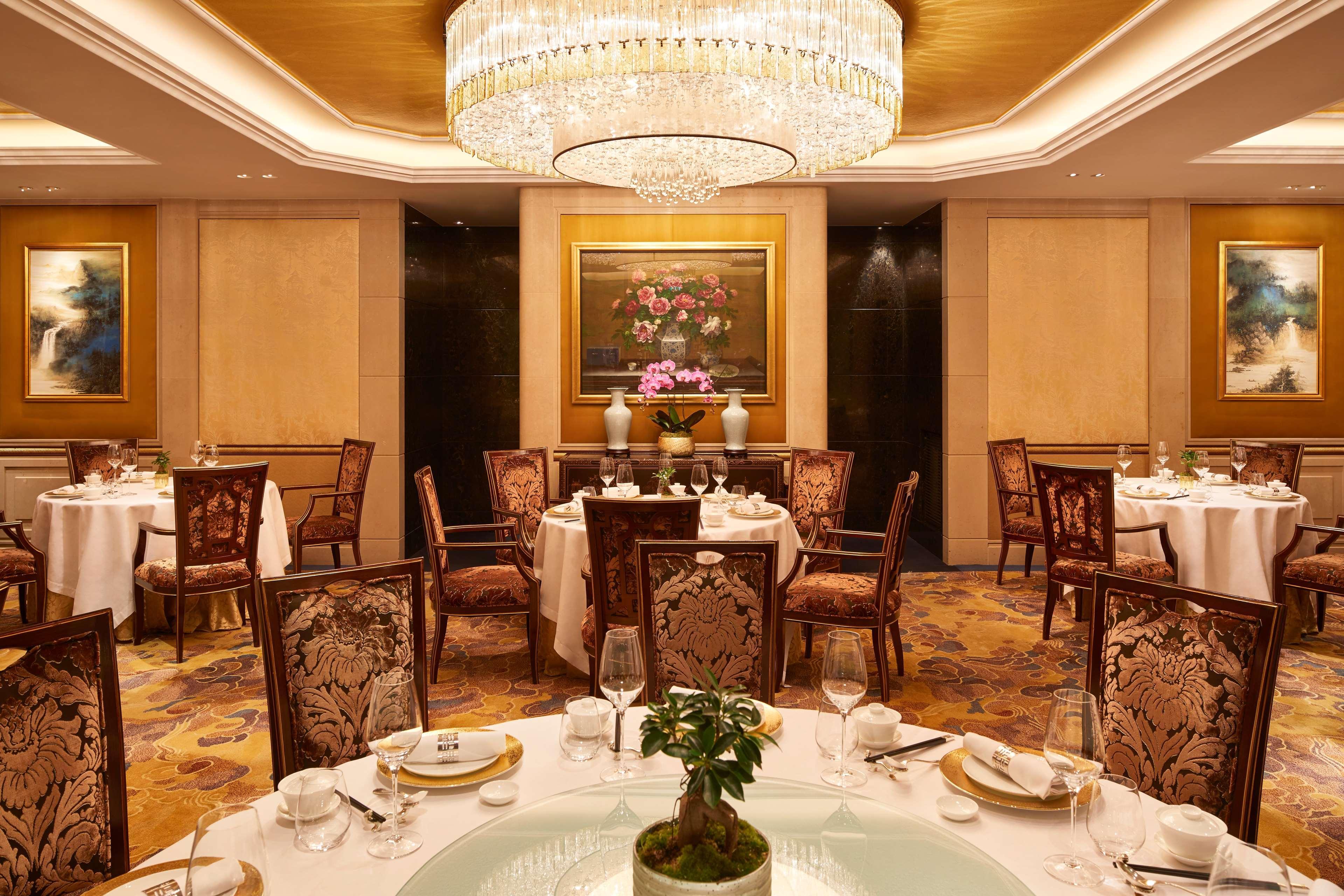 Shangri-la Hotel, Hotel Parigi