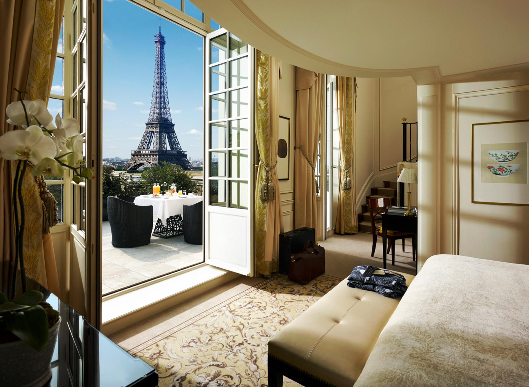 Shangri-la Hotel, Parigi