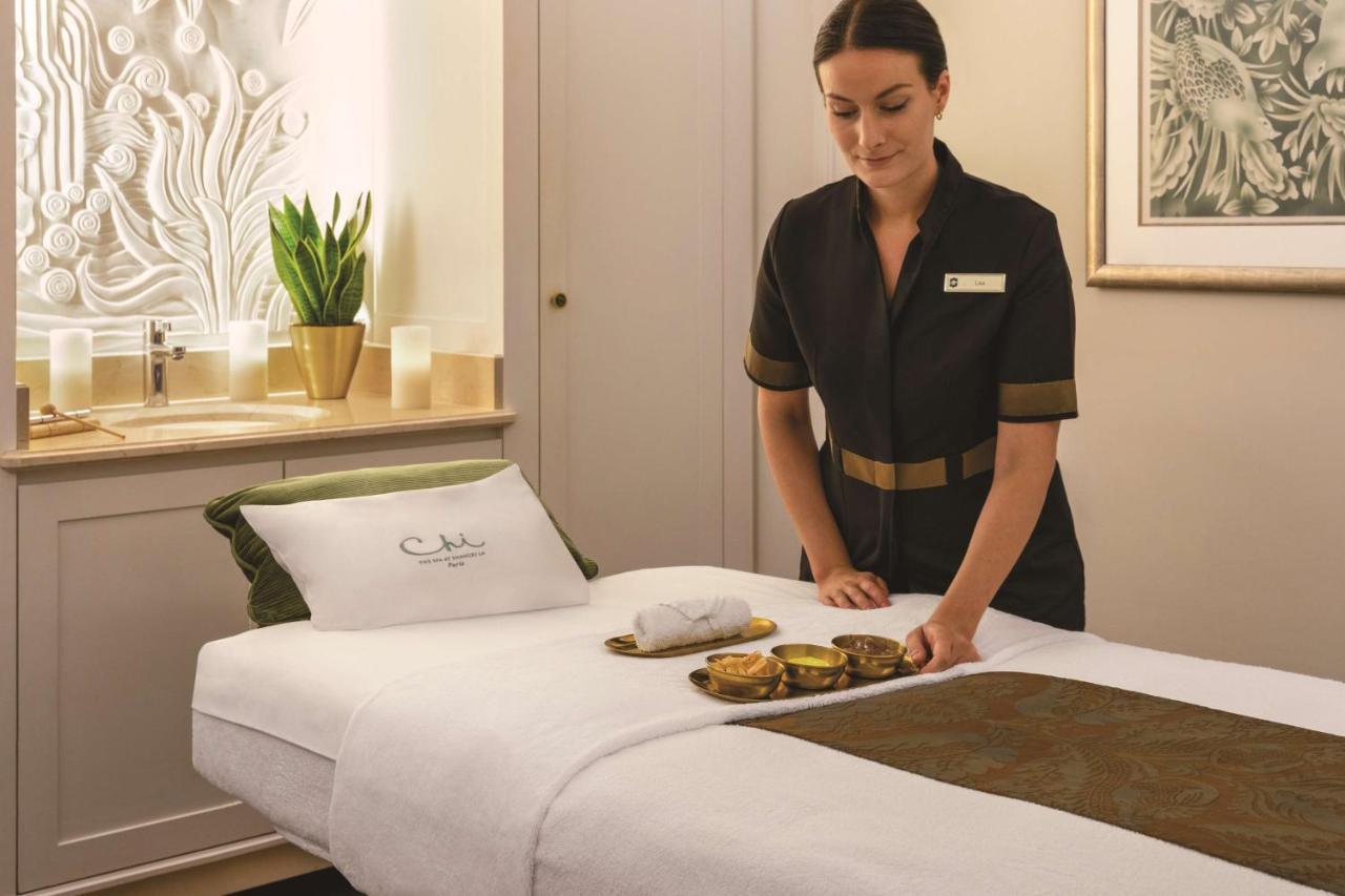 Shangri-la Hotel, Parigi