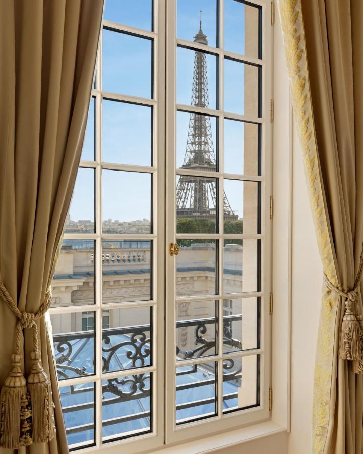 Shangri-la Hotel, Hotel Parigi