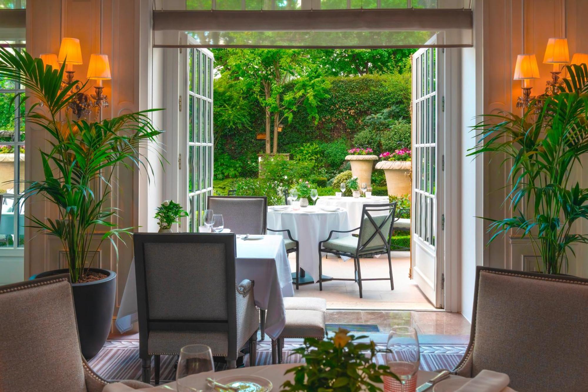 Shangri-la Hotel, 5* Parigi