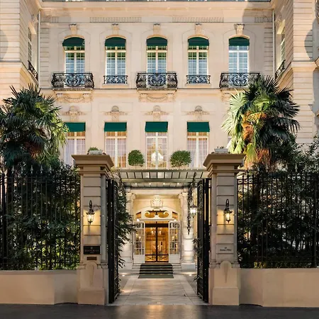 Shangri-la Hotel 5*