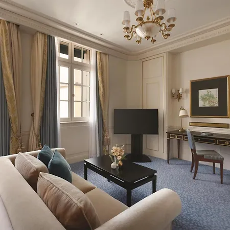Shangri-la Paris