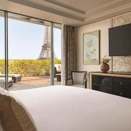 Shangri-la Hotel Paris