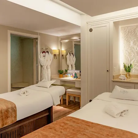 Shangri-la Hotel 5*