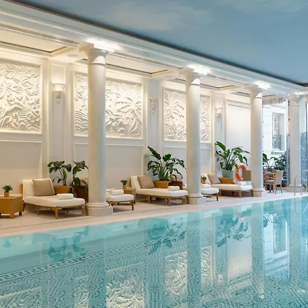 Shangri-la Hotel 5*