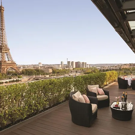 Hotel Shangri-la 5*