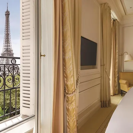 Shangri-la Hotel Paris