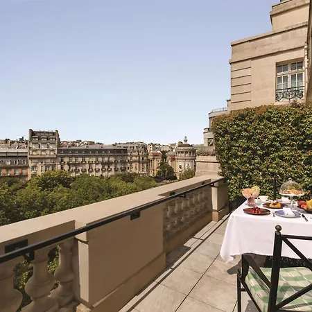 Shangri-la Hotel