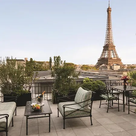 Shangri-la Hotel Paris